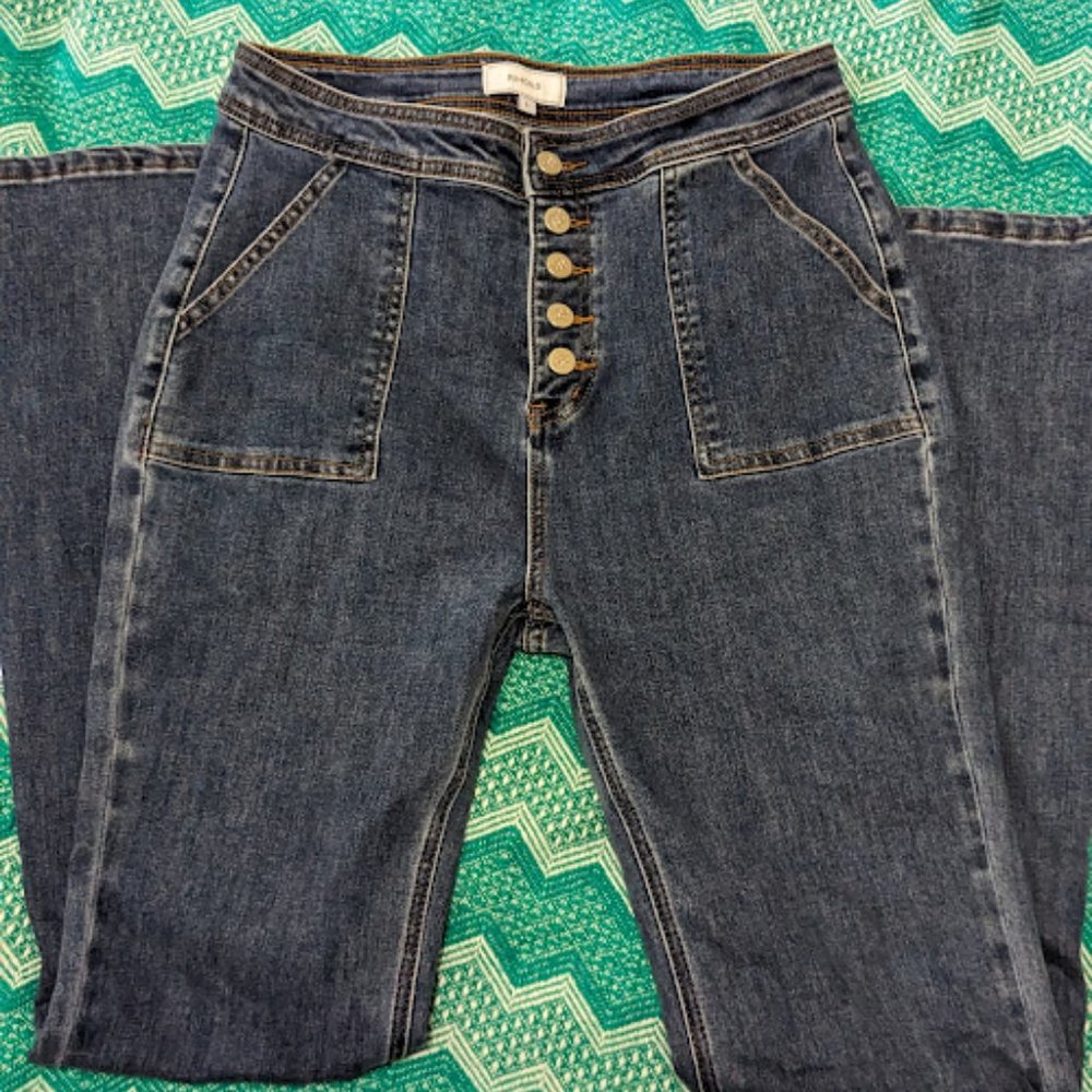 Button Fly Highwaisted Flare Jeans